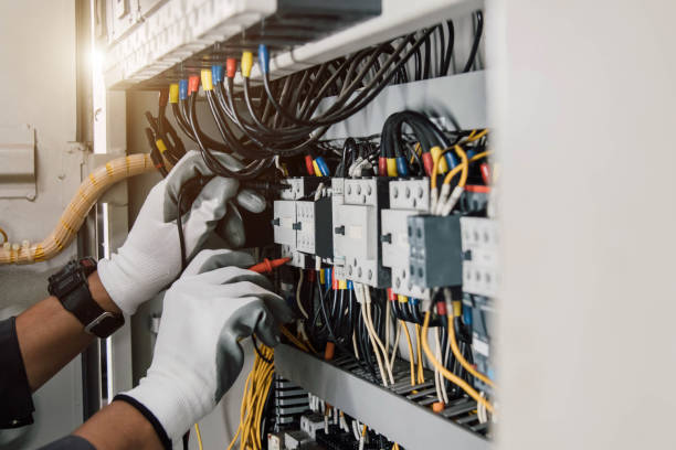 Best Affordable Emergency Electrician  in Clarksville, IN